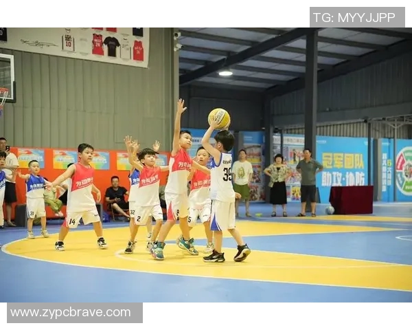 余嘉豪的成长之路与篮球梦想的追逐之旅